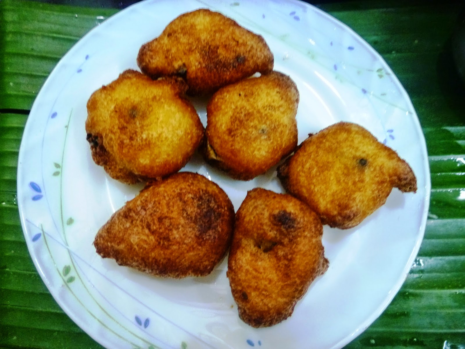 My Kitchen Diary: RASAM VADA / RASSA VADA