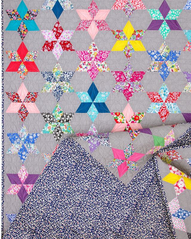 Liberty Stars Quilt - English Paper Piecing | © Red Pepper Quilts 2018