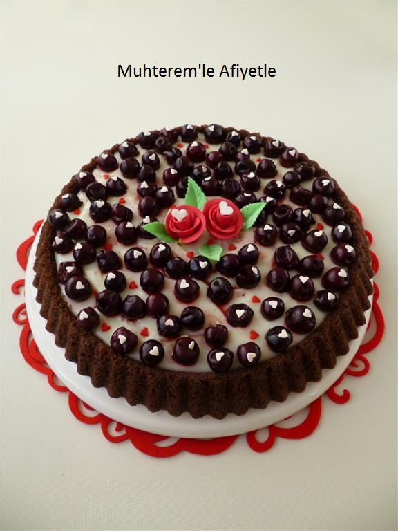 Muhterem�le Afiyetle VİŞNELİ TART KEK