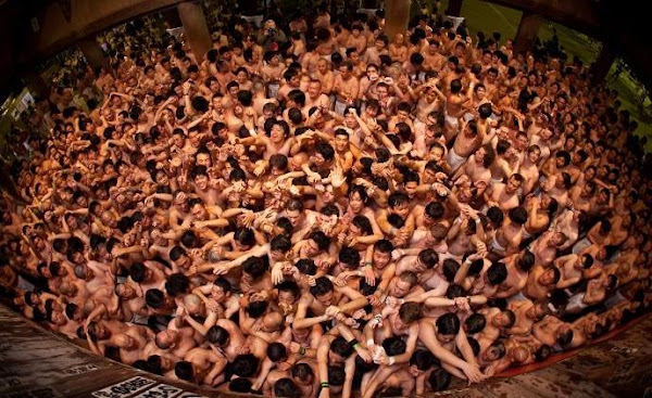 مهرجان ماتسيري هاداكا أو ما يعرف بمهرجان العراة