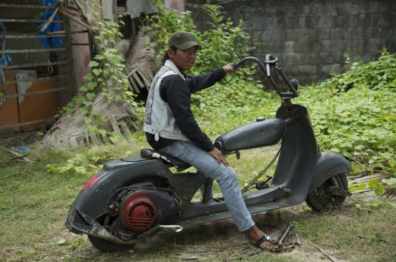 Only In Indonesia Geng Rempit Vespa