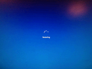 This animation depicts repeated failed update attempts WIndows 10