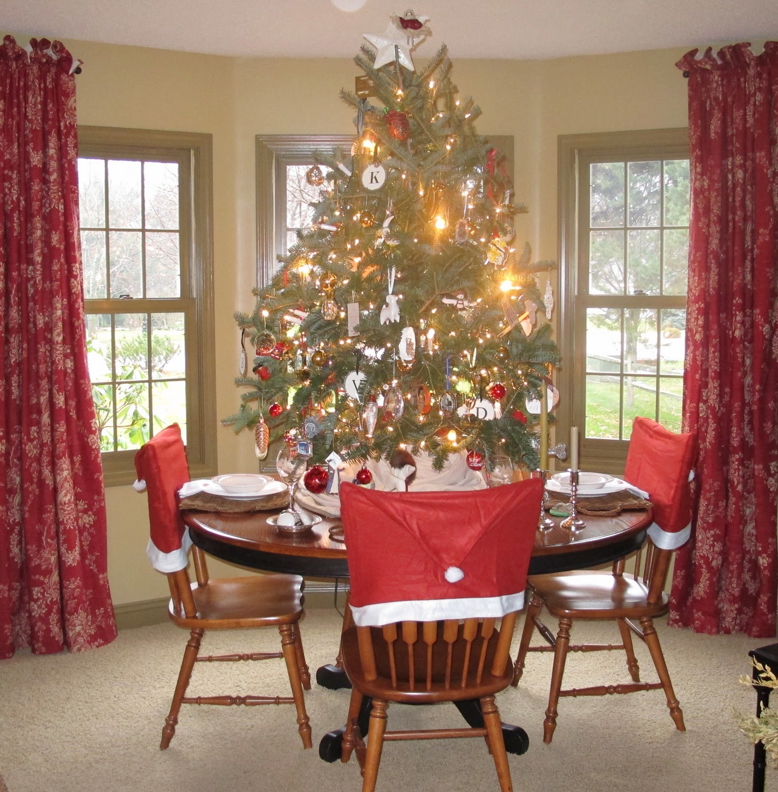 Grace & Favor Christmas Tree Table