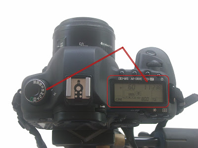 how to lock a lens at a certain aperture