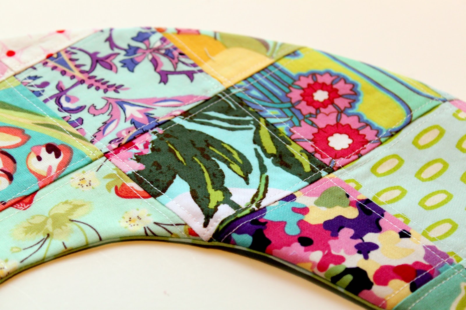 Patchwork Travel Neck Pillow Pattern & Tutorial The Cottage Mama