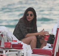 Priyanka Chopra on the beach Day 3 with friends in Miami Exclusive Pics 022.jpg Priyanka Chopra on the beach Day 3 with friends in Miami Exclusive Pics 022.jpg