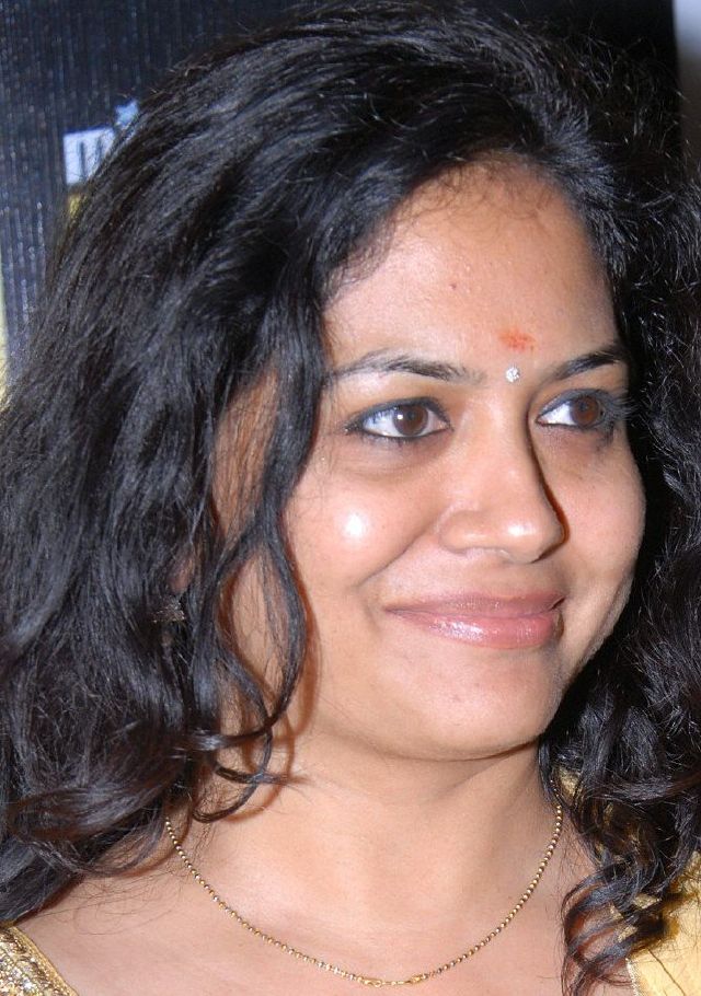 Singer Sunitha Smiling Face Closeup Stills