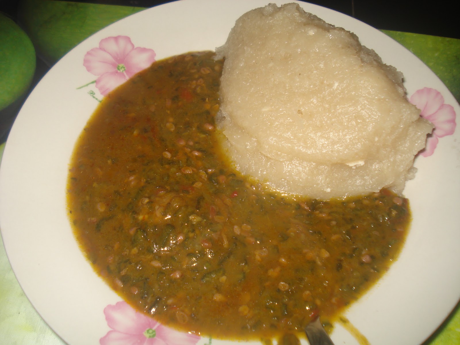 Gombo à la viande de couscous de manioc_ La Cuisine Camerounaise