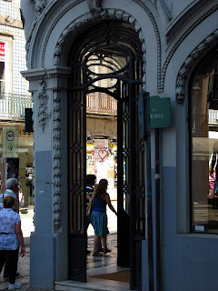 Compras na Rua de Santa Catarina, Porto, Portugal photo foto por Joao Pires