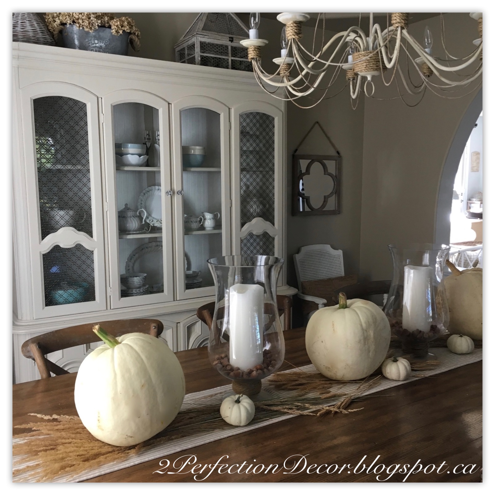 2Perfection Decor: Dining Room decorated for Fall