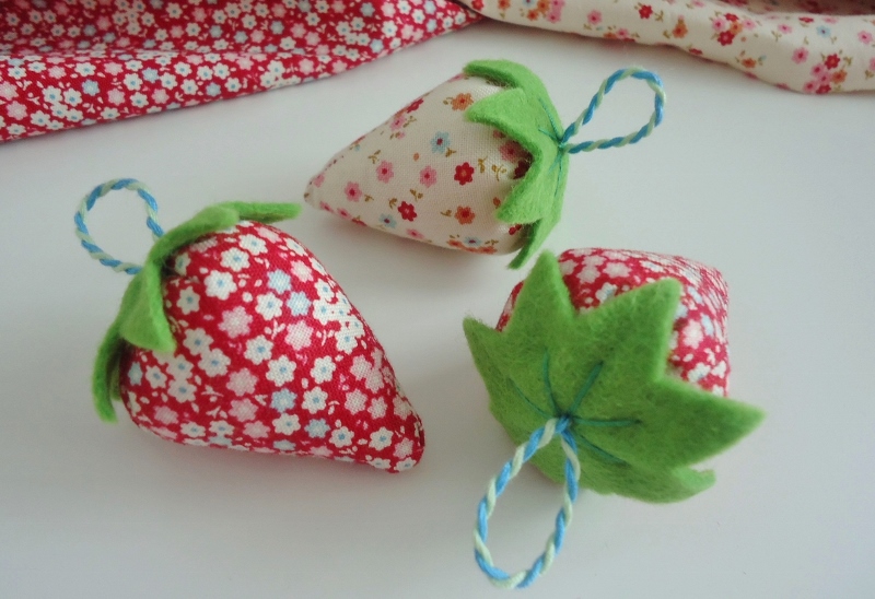 Fabric Strawberry Pattern and Tutorial - A Wonderful Thought