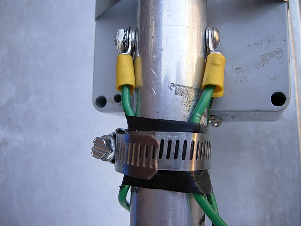 W7YV Ham Radio RF Baluns and 20M Vertical Antenna Photos