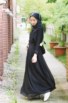 Pashmina Motif dan Long Dress  baju coklat tua cocok dengan jilbab warna apa