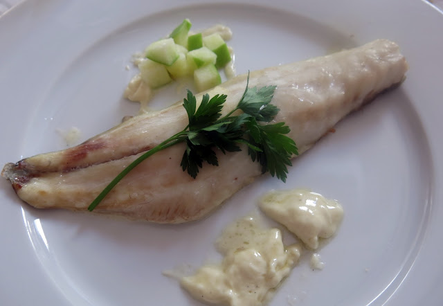 Llobarro amb poma àcida i oli de vainilla - Cuinejar