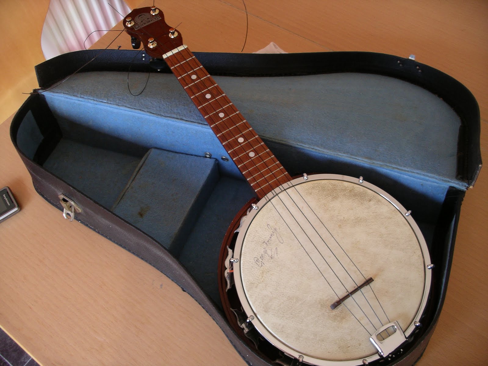 The Ukulele Restoration Barn a late model post war DallasC