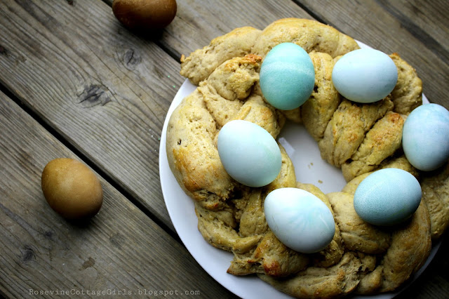 Egg Wreath Bread Braided bread with eggs | Pane Di Pasqua Bread Recipe