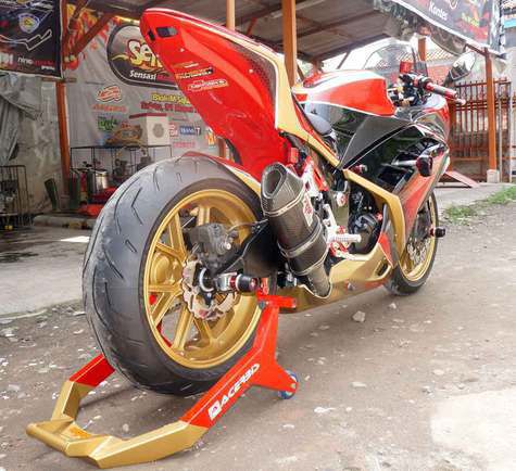 SPESIFIKASI HARGA MOTOR DAN MODIFIKASI MOTOR NINJA 250 FI TERBARU 2016