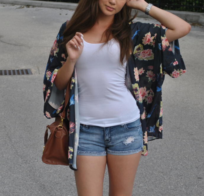 brown flats outfit, love kimono, inlovewithfashion, charlotte russe shorts, arafeel bag