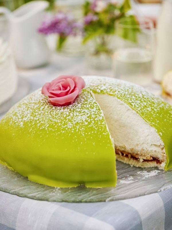 West of the Moon, East of the Sun: Torte di Pasqua e di primavera