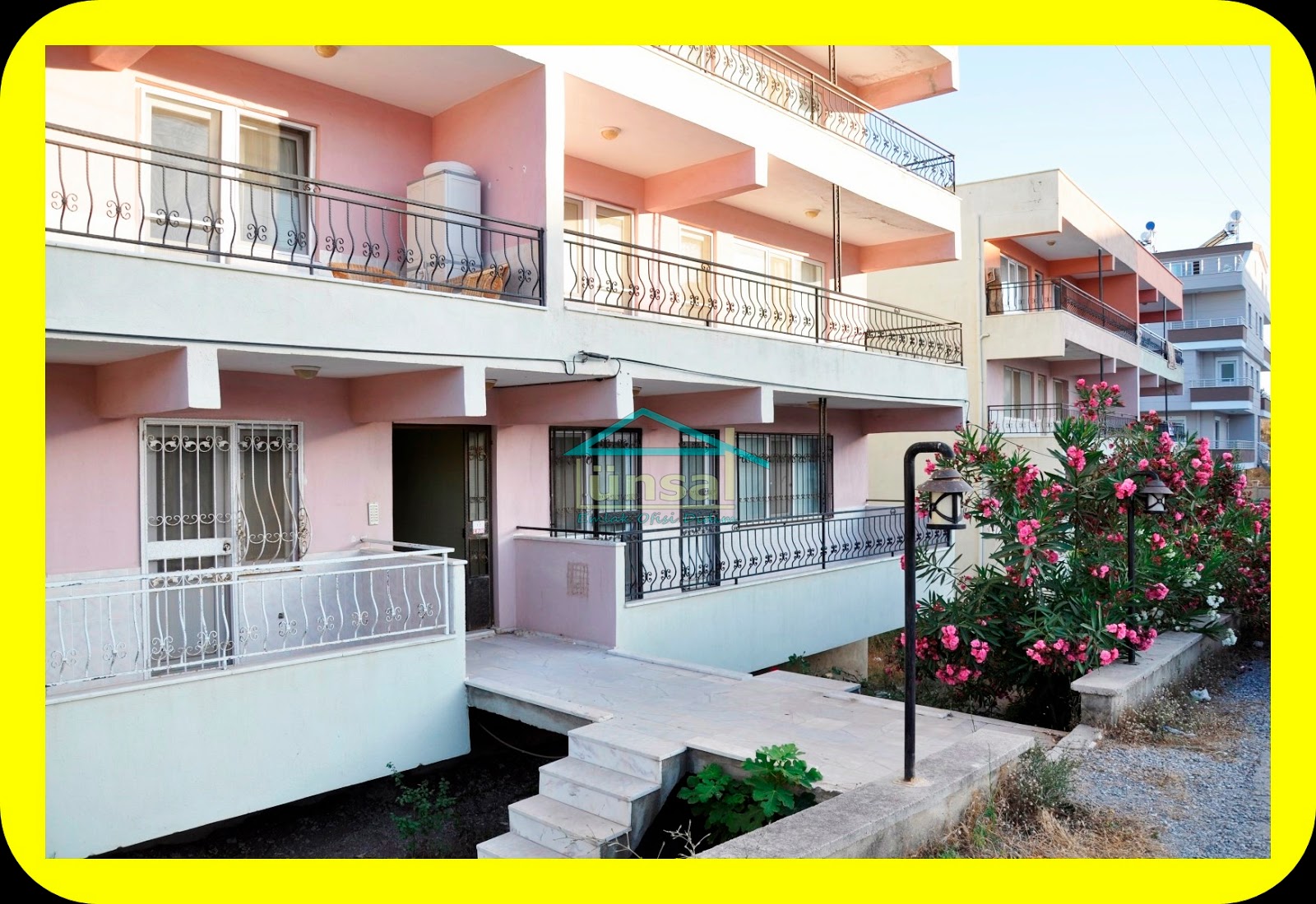 Didim Efeler Mahallesinde Satılık 3+1 Ayrı Mutfak Daire