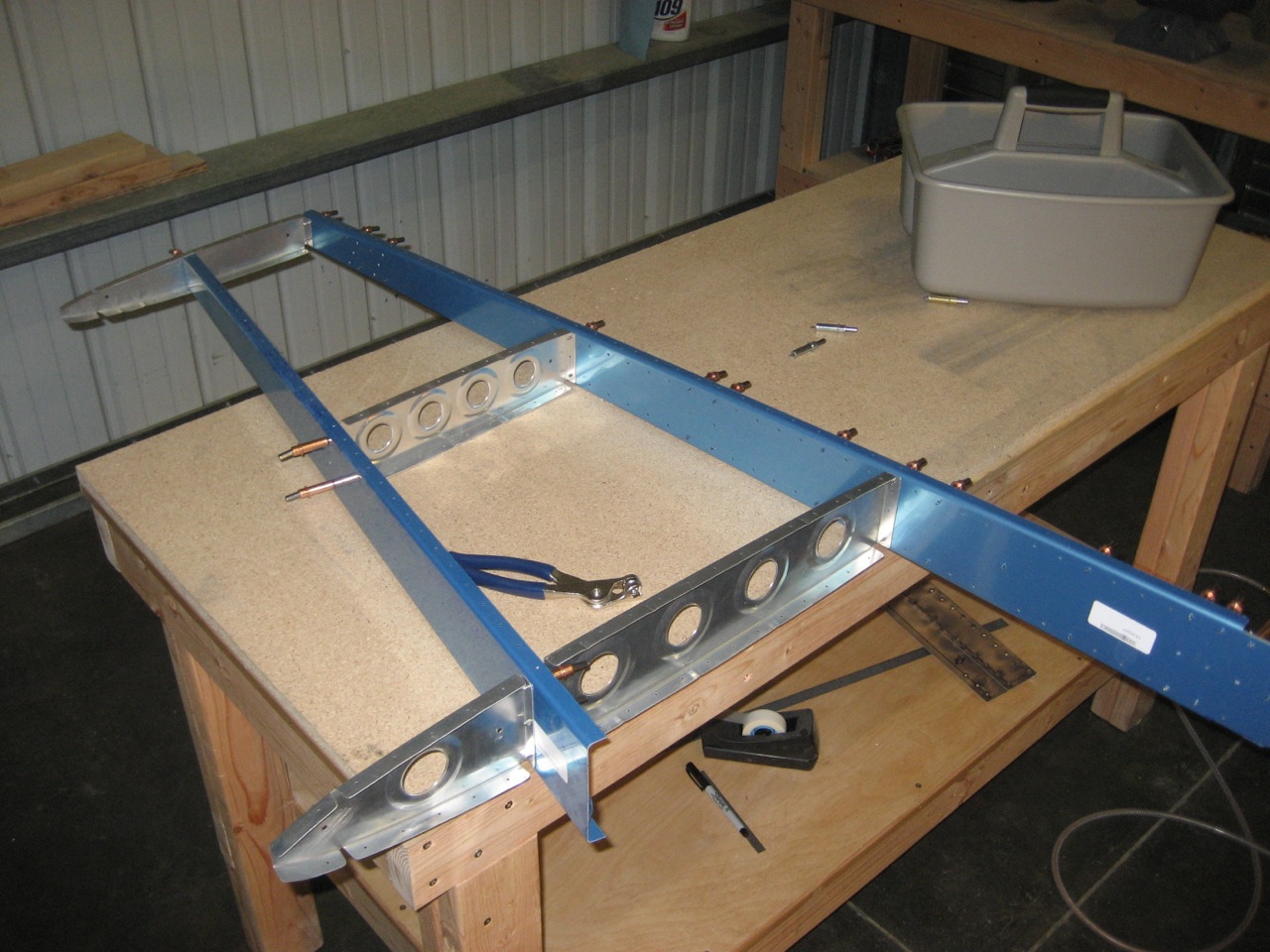 Christopher RV7 Construction: vertical stabilizer