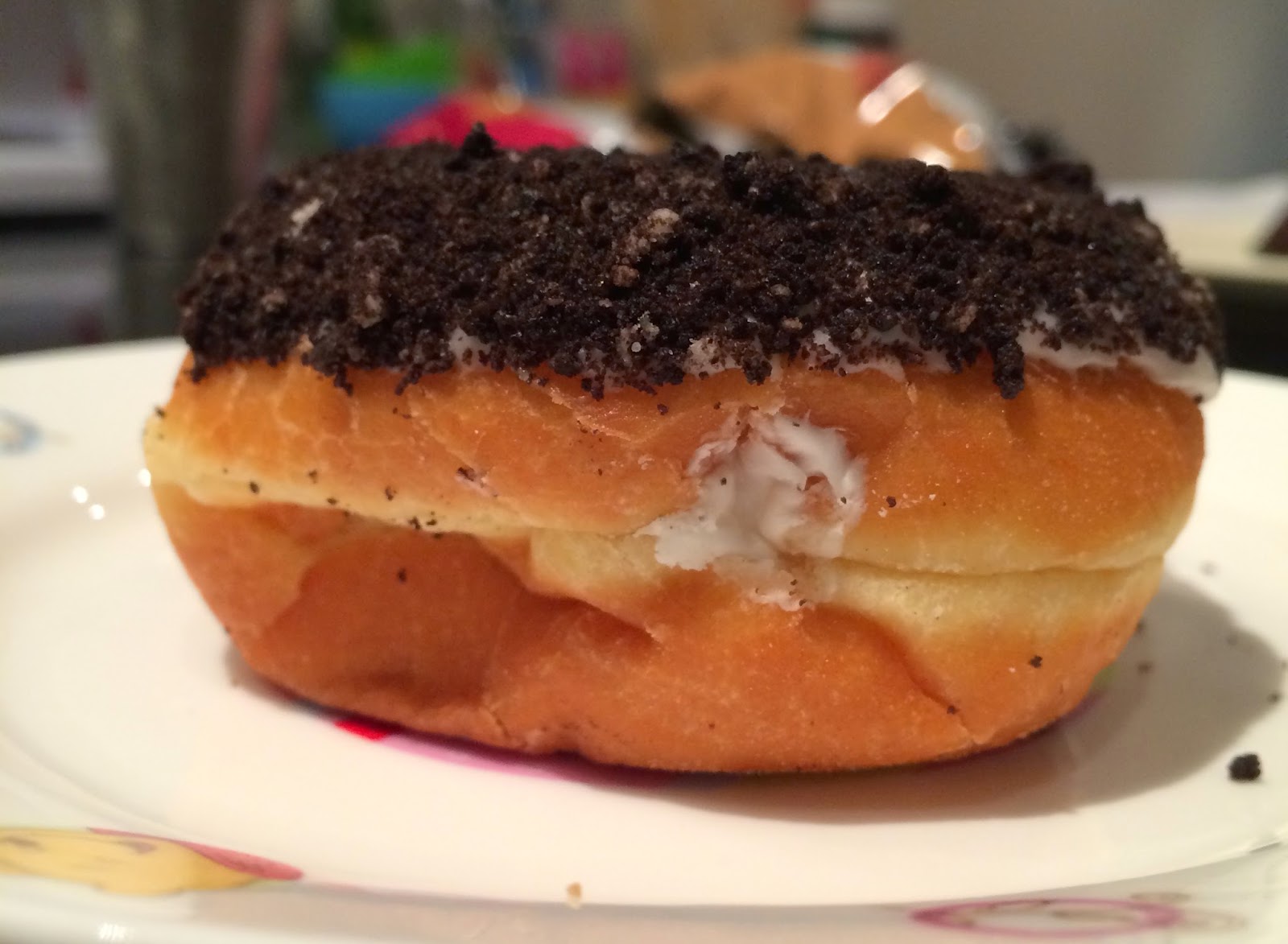 Oreo Cream Donut From Dunkin' Donuts / ダンキンドーナツのオレオクリームドーナツ ~ I'm Made ...