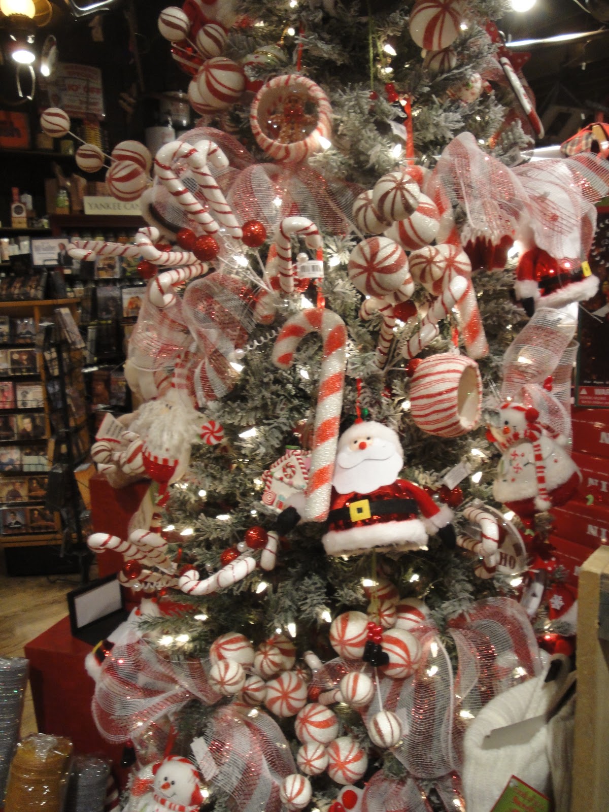 Cracker Barrel Gift Shop Christmas : Christmas Display/Cracker Barrel Gift Shop | Christmas