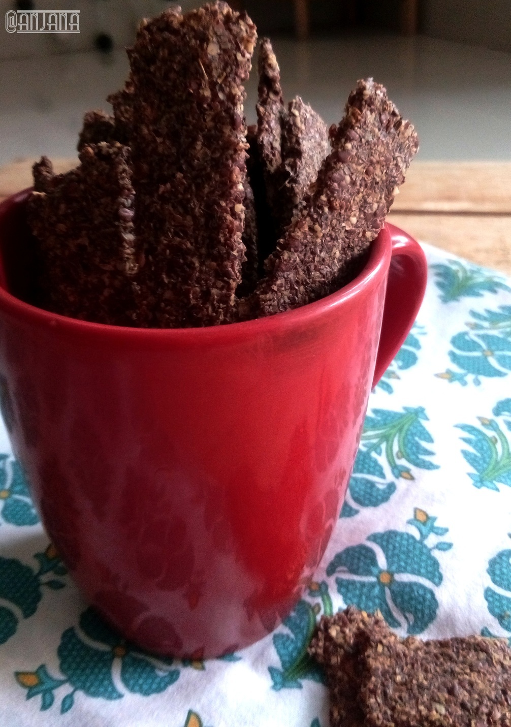 housewivesdiary GARLIC ROSEMARY FLAX SEEDS CRACKERS