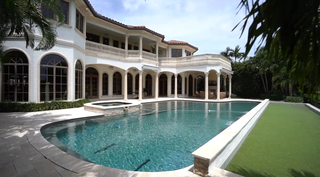 Tour 1356 Sabal Palm Dr, Boca Raton vs. 39 Interior Design Photos