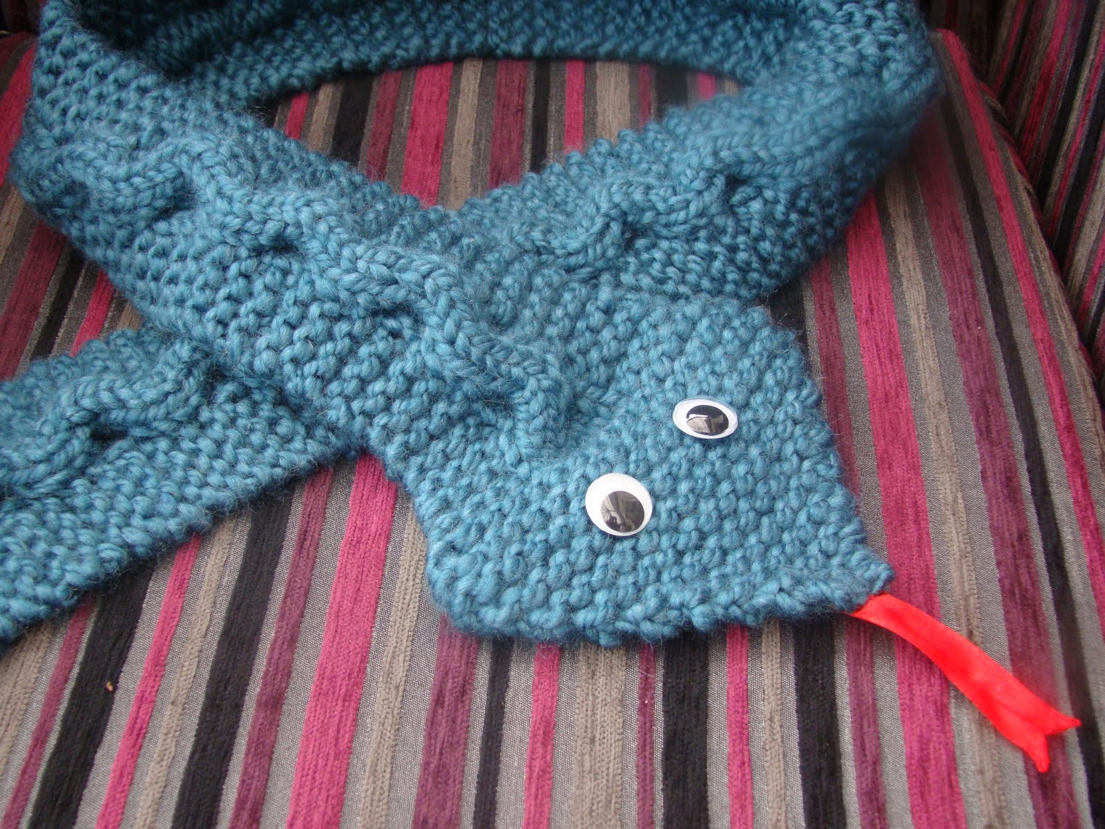 Heartwarming Knit Scarf Knitting Pattern | Red Heart