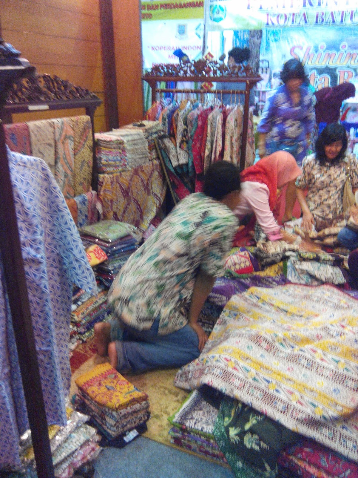 Gerakan Balongan Mandiri: Kerajinan Batik Paoman Indramayu Hadir di