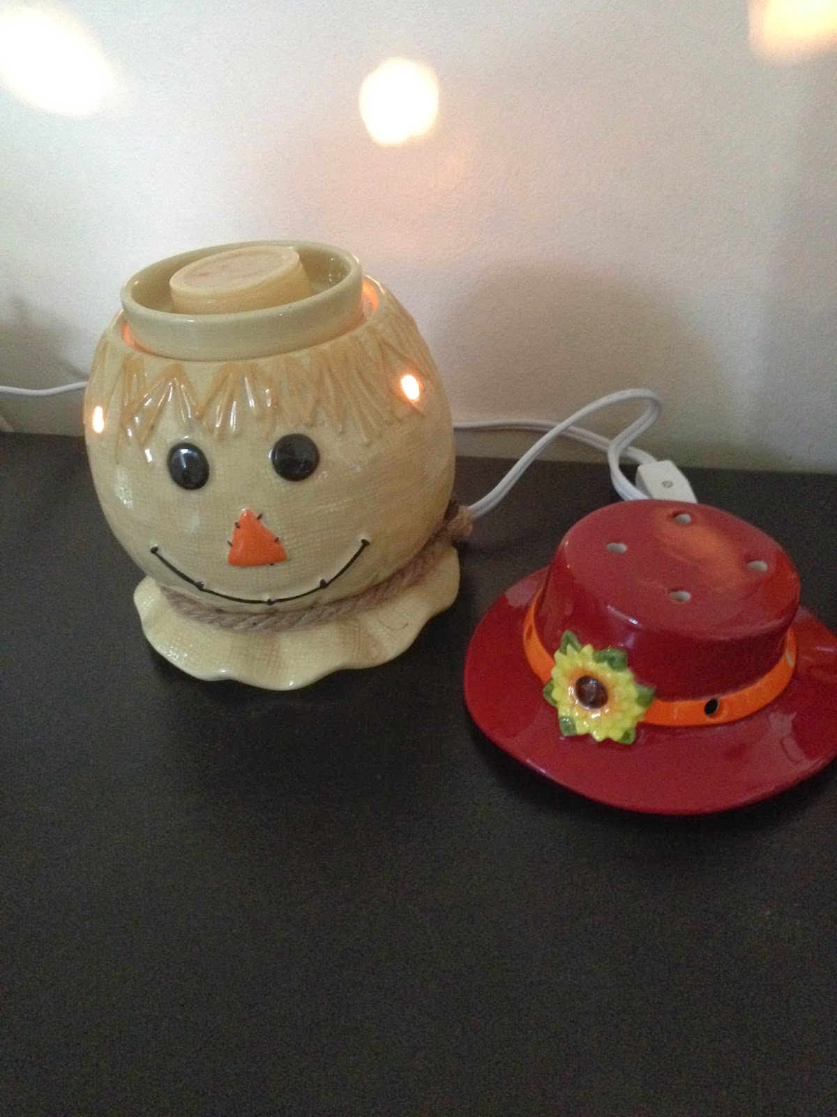Momma4Life Scentsy Warmer of the Month Scarecrow Review/Giveaway