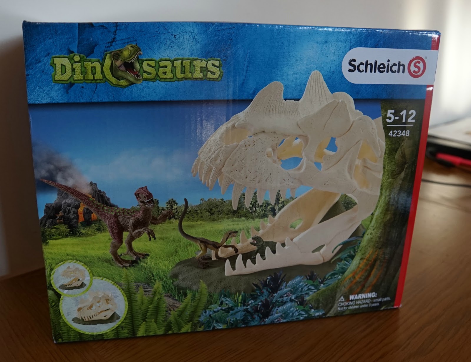 Schleich Large Skull Trap with Velociraptor Toy Figure Schleich North America 42348