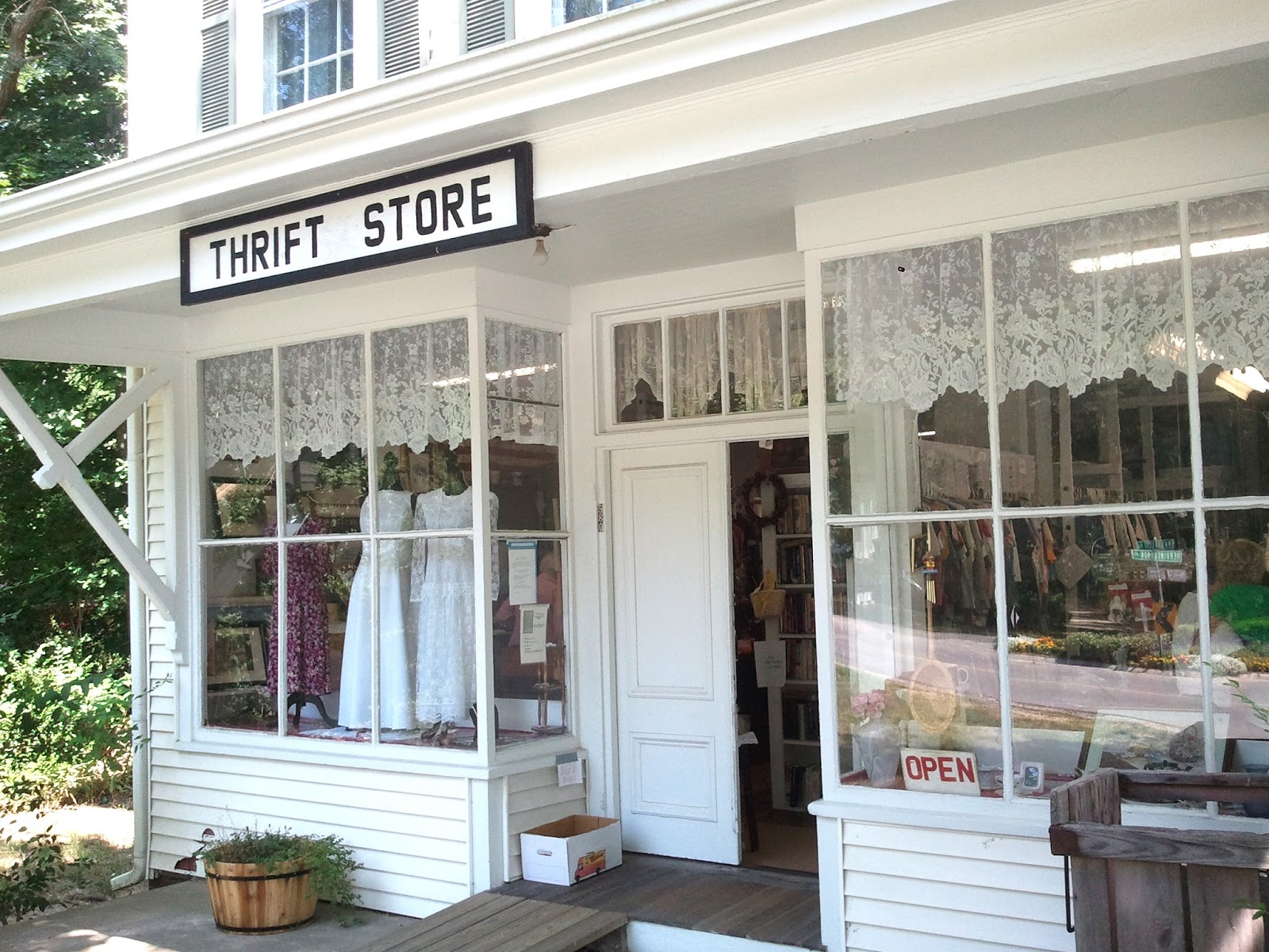 Attic Lace Sweet little thrift