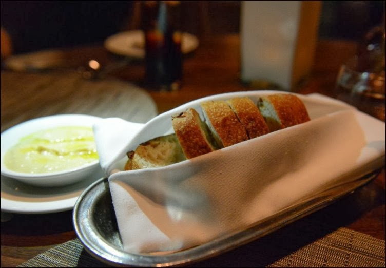 Canoe Restaurant & Bar Foodaholic!