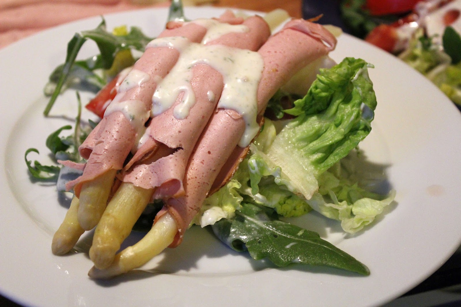 Spargel mit Leberkäse und süßem Senfdressing – glatzkoch.de