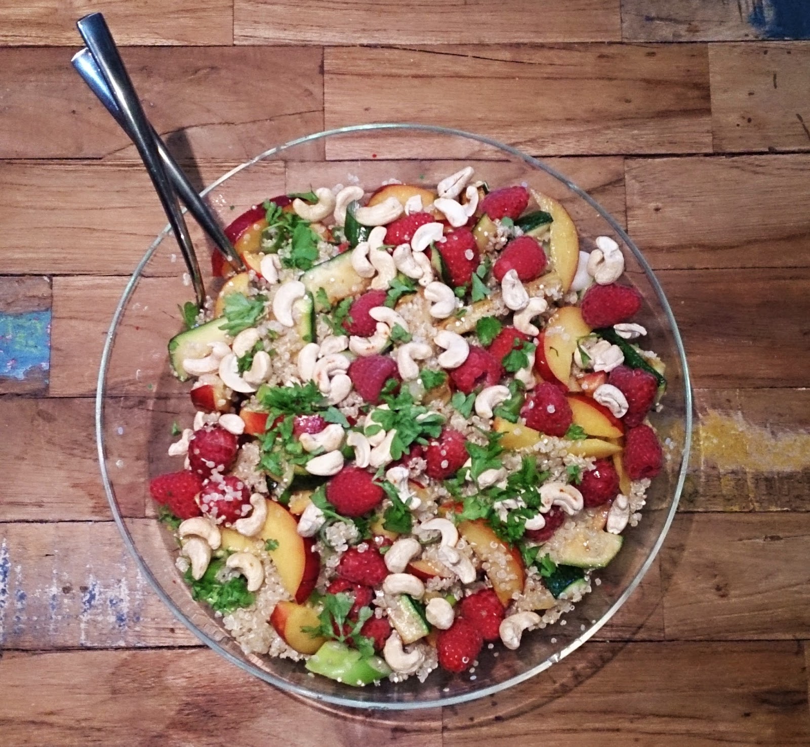 girlietrash: rezept: zucchinisalat mit himbeeren, nektarinen und quinoa ... girlietrash: rezept: zucchinisalat mit himbeeren, nektarinen und quinoa ...
