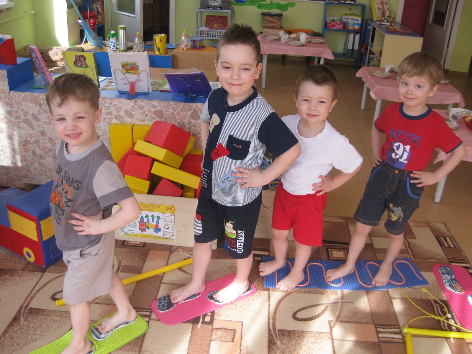 Азбука здоровья: Дорожки здоровья для деток руками заботливых родителей