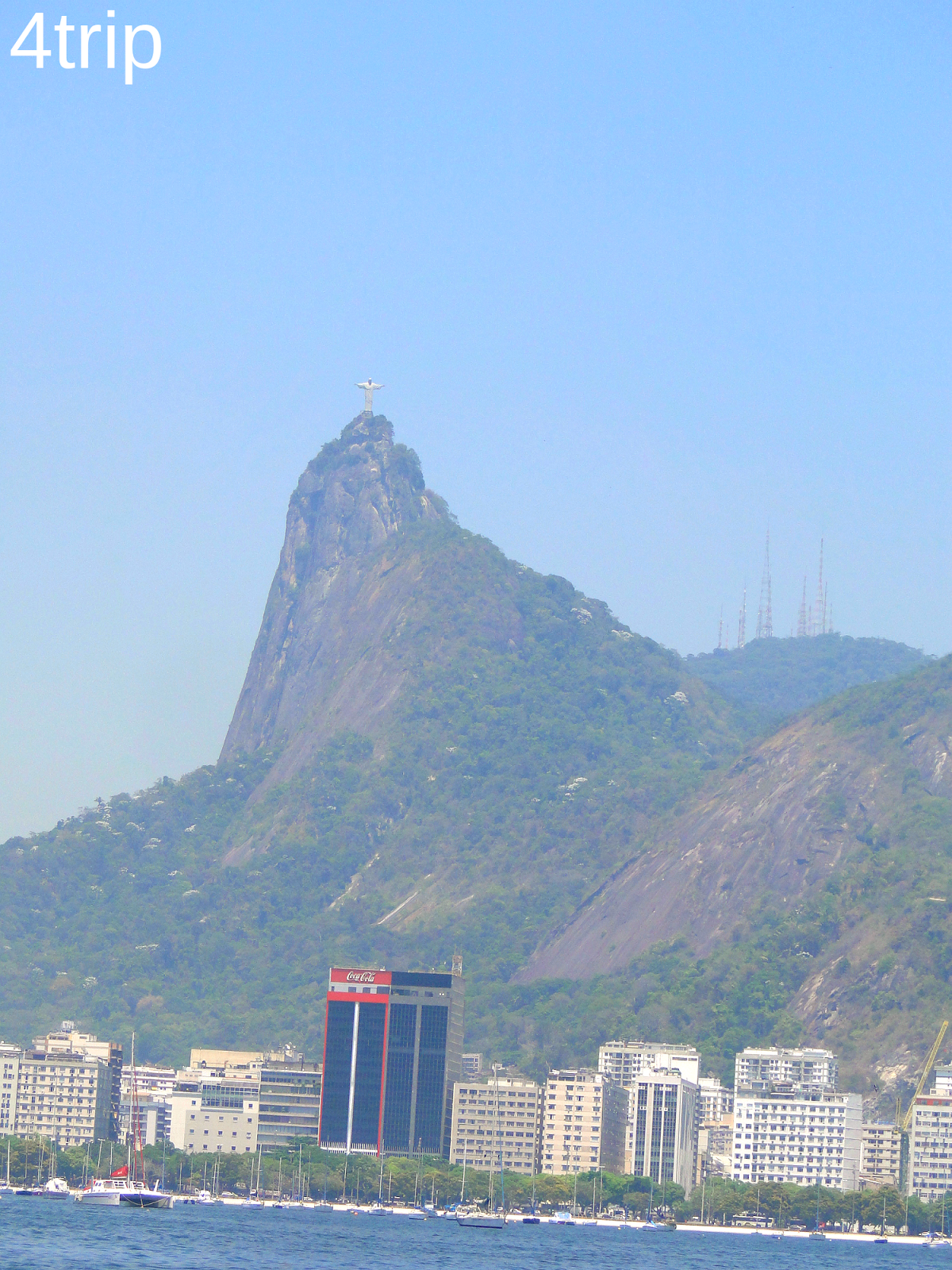 RIO DE JANEIRO: PASSEIO DE BARCO PELAS PRAIAS | Fourtrip