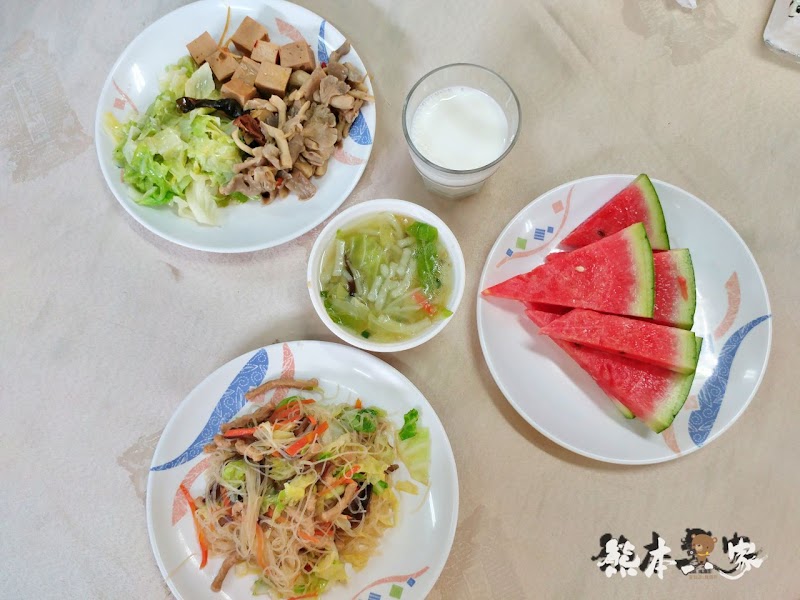 苗栗特色料理|飛牛餐廳|牧場起司酥、鮮奶饅頭酥好吃-還有素食、單點、團體合菜選擇