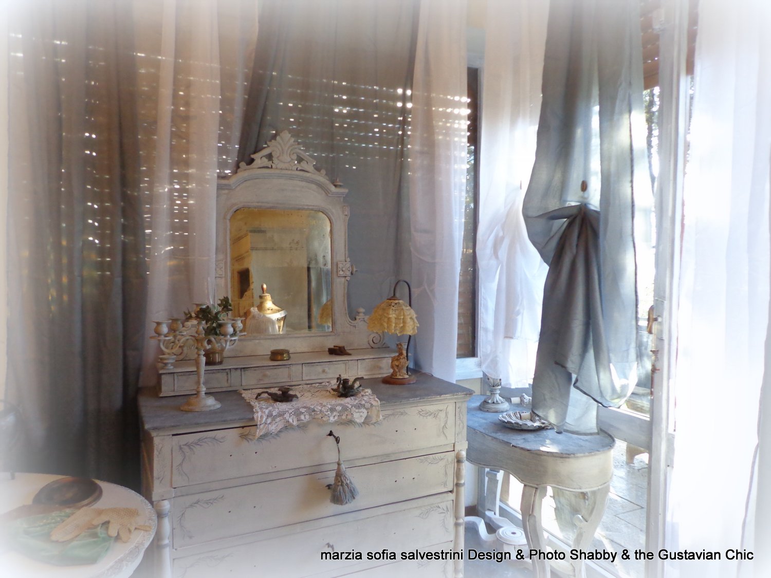 Gustavian chic : come arredare una stanza da letto d' ispirazione ... Letto in ferro a coda di pavone