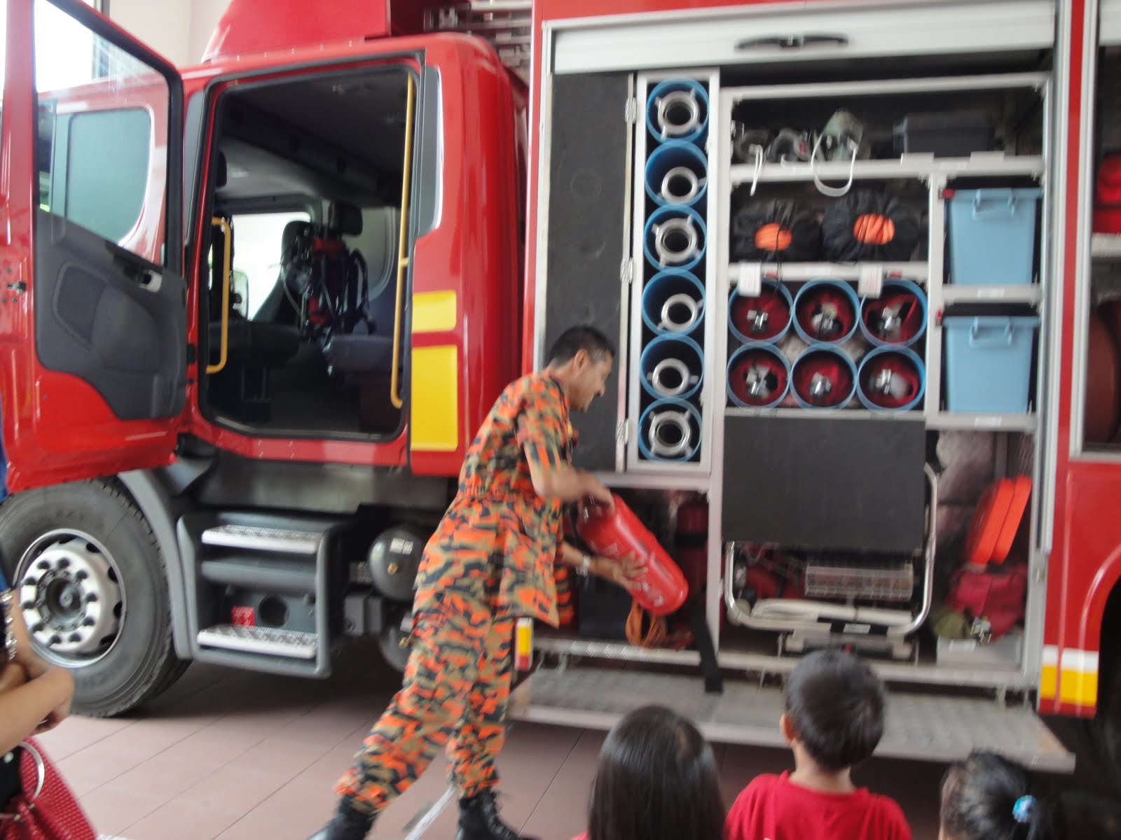 PUSAT ANAK PERMATA NEGARA FELDA RAJA ALIAS: -OKT- LaWaTaN Ke BaLai ...