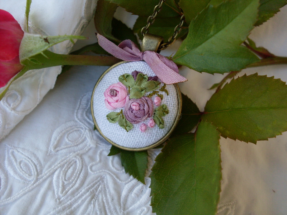 nakis kurdela-nakisi-isleme-taki-madalyon-kolye-