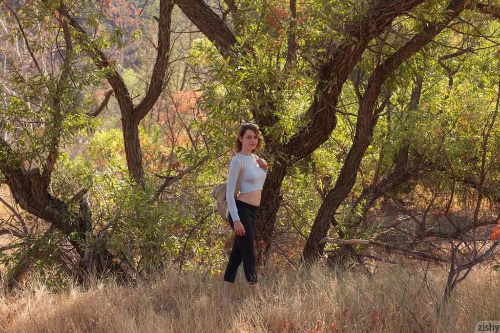 April Grantham looks hot in Leggings