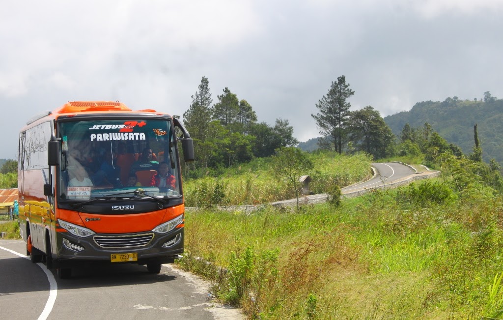 Pariwisata Pelalawan: Mengungkap Pesona Negeri Seribu Suluk Melalui Armada Bus Pariwisata