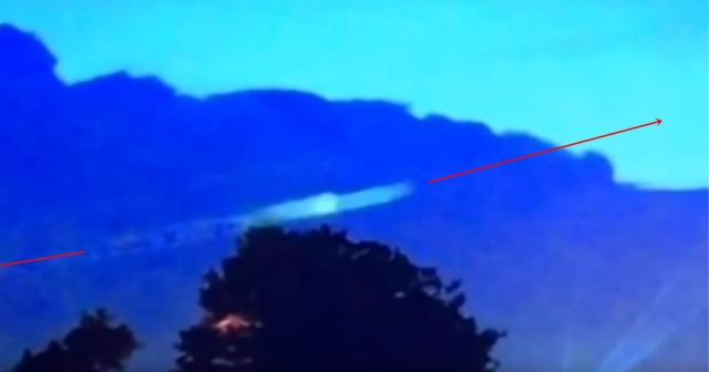 UFO streaking across the sky in front of a thunderstorm in Columbus, Ohio  UFO%2BThunderstorm%2BOhio
