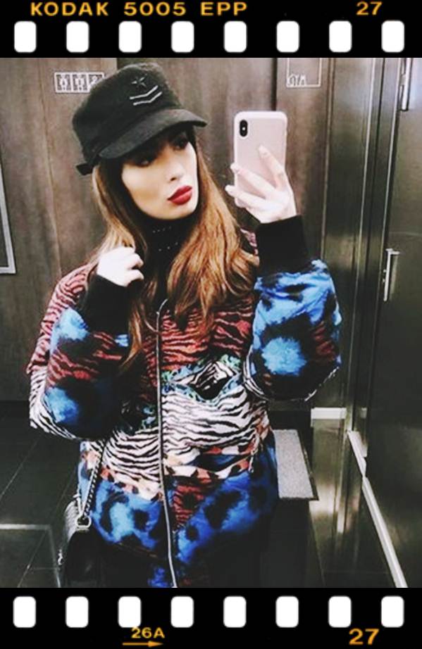 Calina Roman Biografie Maturizarea Unei Fete De Vedeta