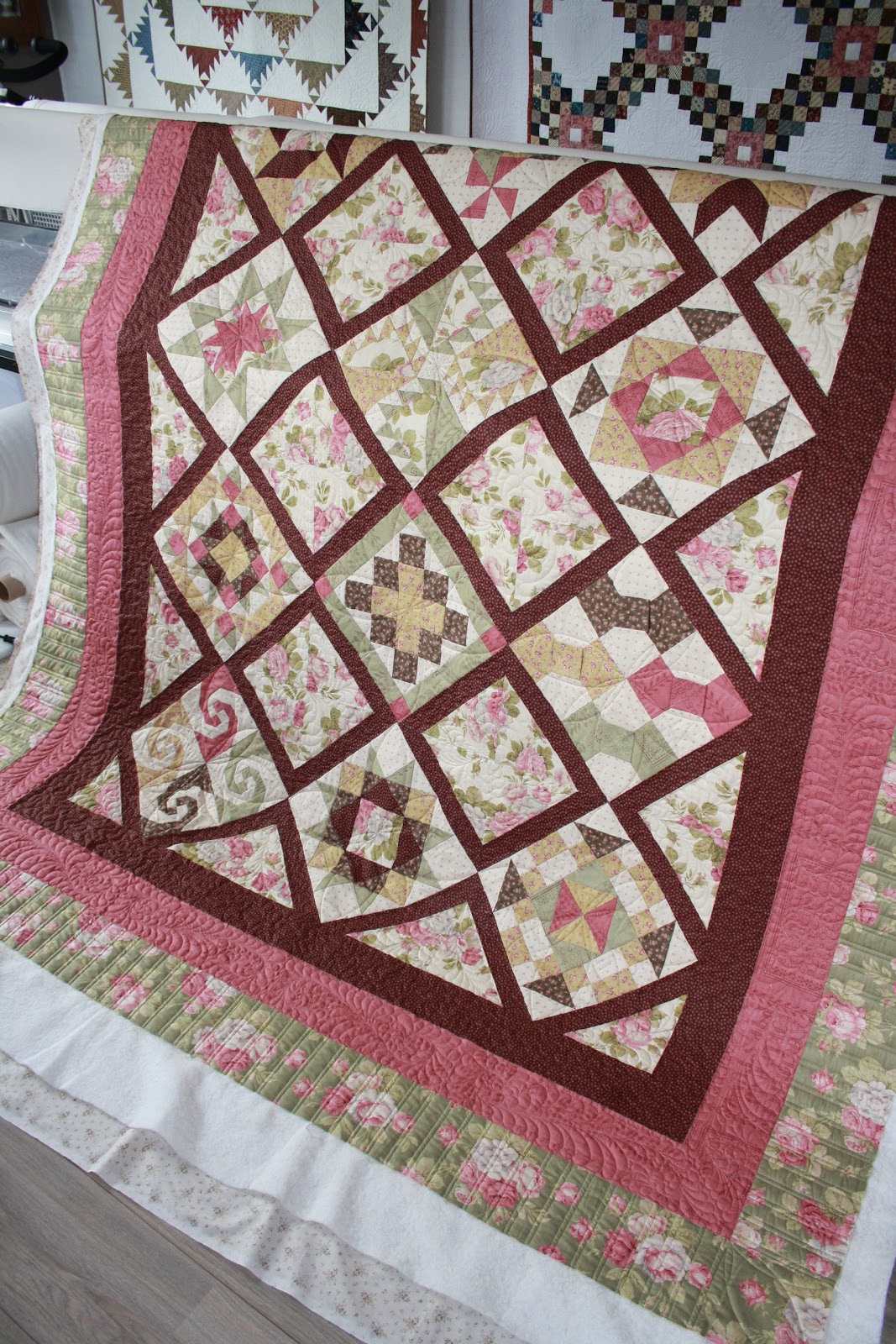 Patch & Stitch Marjo's Moda block of the month quilt