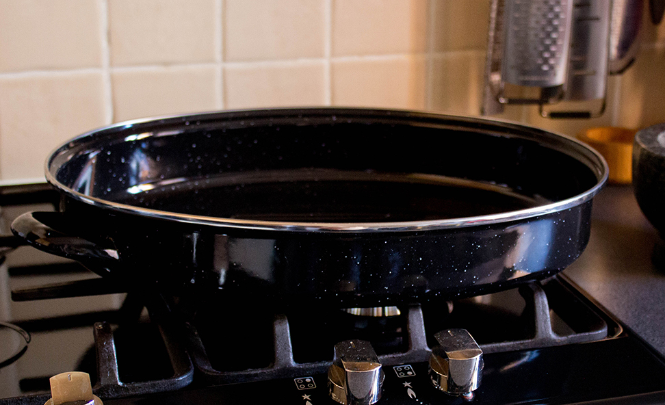 Induction Granite Enamel Ovenware from Judge Review A Glug of Oil