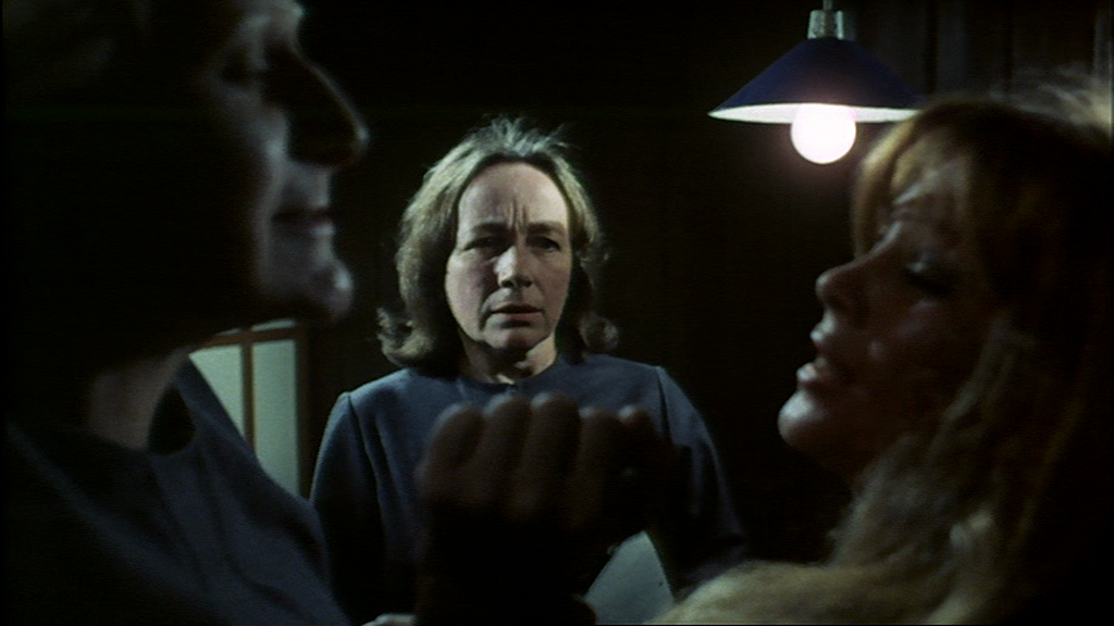 техасская резня бензопилой 1974 сцены. Udo kier dracula. ужасы 1974. после школы фильм 1972. фильм дом кнута 1974 ужасы.